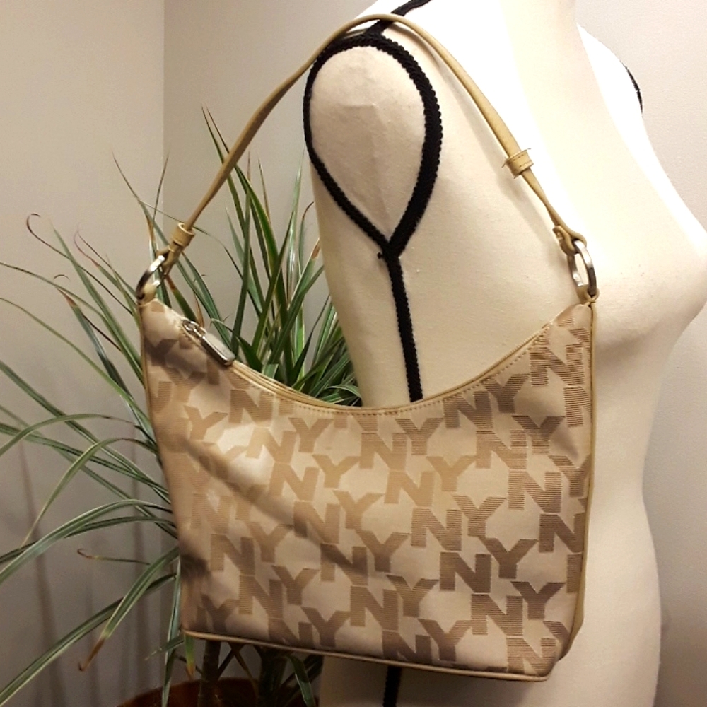 New York & Company shoulder bag